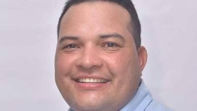 Ricardo Ulises Peralta Antúnez fue precandidato a alcalde en Santa Rosa de Aguán, murió en el interior de una discoteca en Sonaguera, Colón, al enfrentarse a balazos con Orlin Sarmiento Mairena, un exsubinspector de policía depurado. El hecho ocurrió el 20 de agosto.