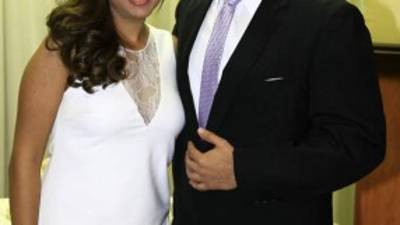 Los novios Daphne Alexandra Moya y Rhenzo David Gómez.