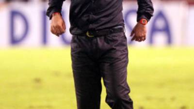 La “Barbie” ha usado un traje negro en los tres juegos que ha dirigido.