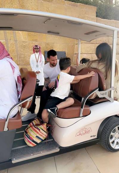 El argentino es embajador de turismo de Arabia Saudita y viajó de París a Riad. Es la primera vez de Messi en esas tierras, tras los rumores del interés del Al Hilal.