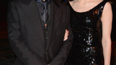 El sábado 11 de enero, Depp y Amber hicieron su primera aparición como pareja.