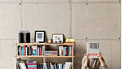 DIMENSIONES. Es muy importante considerar las medidas del mobiliario conforme las dinámicas de uso en la habitación. Tampoco se debe llenar esta de muebles.