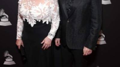 De Pimpinela a José Luis Rodríguez 'El Puma' pasando por Joan Baez, los premios Latin Grammy se vistieron este miércoles de gala para inclinarse ante mitos de la canción con los Premios a la Excelencia Musical que rinden homenaje a toda una trayectoria artística.Junto a Pimpinela, leyendas como Eva Ayllón, José Cid, Lupita D'Alessio, Hugo Fattoruso y Omara Portuondo también recibieron esta prestigiosa distinción en un acto de la Academia Latina de la Grabación que tuvo lugar en Las Vegas (EEUU) justo un día antes de que se celebre la vigésima edición de los Latin Grammy.