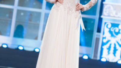 La Miss Honduras Universo Diana Schoutsen Mendoza vistió este traje creado por Lucía Rodríguez.