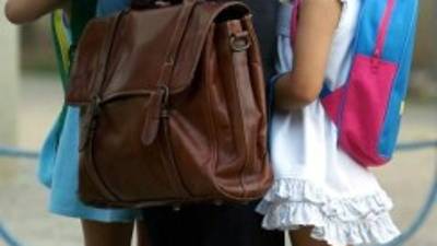 Póngales límites claros y ayúdeles a que prevean las consecuencias.