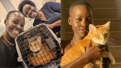 La actriz Lupita Nyong’o posa con su gato a quien nombró Yoyo.