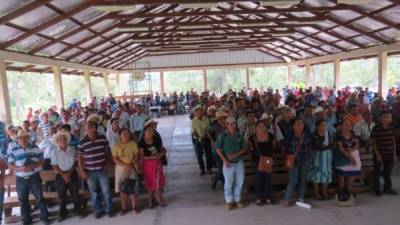 Todos los beneficiados acudieron al evento del INA en la entrega de las ayudas. Foto: Edward Fernández