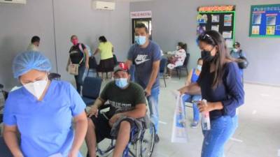 En las dos últimas semanas se han incrementado los contagios de covid-19 en San Pedro Sula. Fotos:Moisés Valenzuela.