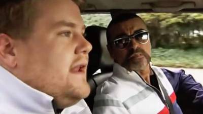 James Corden con George Michael en un episodio para la BBC.