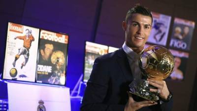 Cristiano presume de su cuarto Balón de Oro