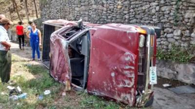 Así quedó el vehículo tras el accidente ocurrido este jueves en el occidente de Honduras.