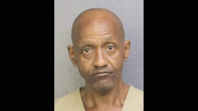 Johnny Edward Granger, de 53 años de edad, asesinó a su compañero de apartamento por creer que se le insinuaba sexualmente.