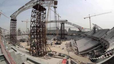 No se precisó si los trabajos de construcción de los estadios afectados han quedado interrumpidos.