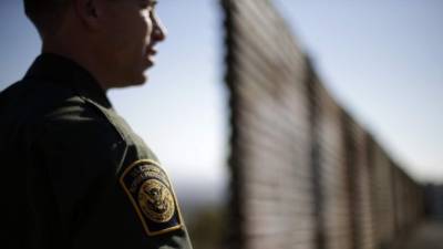 Las autoridades estadounidenses incrementaron la vigilancia en la frontera de Texas por el aumento del ingreso de migrantes.