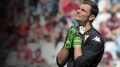 El gol anotado en propio arco ocasionó la derrota de su equipo y se aleja de las zonas europeas.