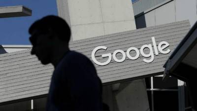 Google trata de proteger a sus usuarios para que no caigan en trampas financieras.