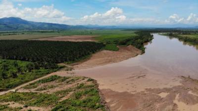 Instantánea del río Ulúa a la altura de Aldea 10 en la comunidad de Santa Rita. Foto: Melvin Cubas.