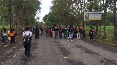 Protesta dentro del Curla en La Ceiba.