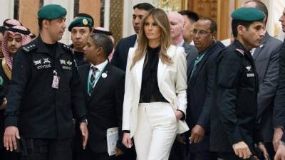 After voting, First Lady Melania Trump leaves the Morton and Barbara Mandel Recreation Center in Palm Beach, Florida on November, 3, 2020. - The First Lady is registered to vote at her address at the Mar-a-Lago Club in Palm Beach, Florida. The center was closed for approximately 45 minutes to accommodate Mealnia Trumps vote. With its 29 electoral votes, Florida is crucial to both candidates. (Photo by Zak BENNETT / AFP)