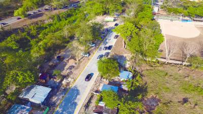 <b>El alcalde habilitó la pavimentación del bordo sur del río Santa Ana, zona que estaba siendo invadida, y hoy mejorará la fluidez.</b>