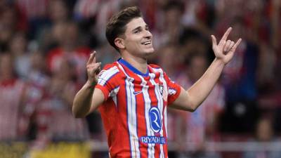 El festejo de Julián Álvarez tras su primer gol con el Atlético de Madrid.