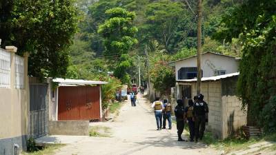 Agentes de la Dipampco fueron atacados a disparos por supuestos pandilleros en Choloma (Honduras).