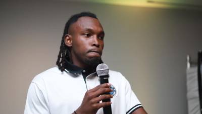 Alberth Elis durante el evento de lanzamiento del Panteras FC.