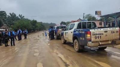 Un fuerte contingente policial realiza la búsqueda del campesino José Abel López, en los sectores de Paso Aguán y El Remolino, puntos con referencia conflictiva en esta región.
