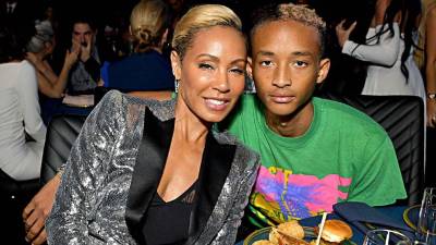 Jada junto a su hijo Jaden Smith en una foto de archivo.