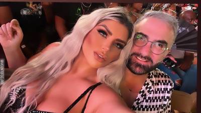 La primer vez que Fernández habló de su relación dijo: “es empresaria, se dedica a la comercialización de prendas de vestir, es una buena mujer, sólo busca estar feliz y yo también.”