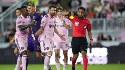 El polémico árbitro salvadoreño, Iván Barton, será el juez central del partido de vuelta entre el Monterrey y el Inter Miami. Así reaccionaron medios, periodistas y usuarios en redes sociales.