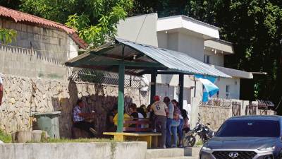 <b><span class=mln_uppercase_mln>MORGUE.</span></b> Los dos cadáveres fueron reclamados en Medicina Forense de San Pedro Sula.