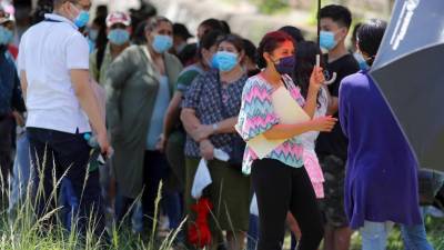 Las autoridades llaman a la población a acudir a los centros de vacunación ante la presencia clínica de ómicron en Honduras.