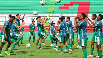 Marathón fichará a futbolista que dirigió Pedro Troglio y con pasado en Italia