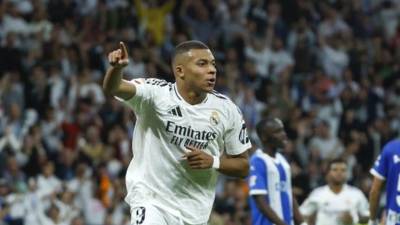 Kylian Mbappé celebrando su gol en el Real Madrid vs Deportivo Alavés.