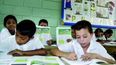 La Secretaría de Educación es la que tendrá una mayor asignación al pasar de 40,752.6 a 42,755.7 millones de lempiras. Imagen referencial de archivo.