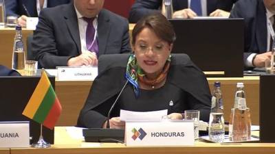 La presidenta de Honduras, Xiomara Castro, participa en la Cumbre UE-Celac que se desarrolla en Bruselas, Bélgica.