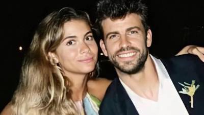 La cantante Shakira y el futbolista Piqué han protagonizado una de las separaciones más mediáticas de los últimos tiempos. Los rumores apuntan a que el deportista del Fútbol Club Barcelona le habría sido infiel con quien es hoy su nueva pareja: Clara Chía Martí.