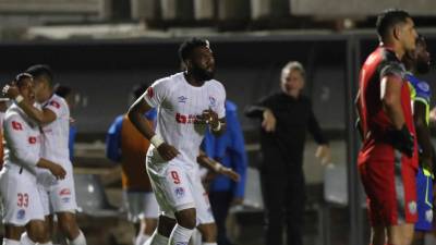 Olimpia destroza al Olancho y va por un histórico pentacampeonato