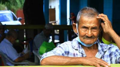 Fotografía de archivo de un hondureño adulto mayor.