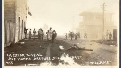 Esta imagen de 1924 del fotografo jamaiquino Arnold Theodore Williams quien vino a vivir a La Ceiba en 1914, expone la crudeza de la guerra y el drama de civiles que perdieron sus familiares en un combate que duró tres días. En marzo de ese año un mes después de un pavoroso incendio que destruó una tercera parte de la ciudad a causa de otros combates, el general Vicente Tosta decide atacar La Ceiba, acantonandose junto a sus hombres en la aldea Danto, (hoy Barrio Danto), de ahí se instaló en la zona neutral Mazapán. Los combates comenzaron en la mañana y los soldados de Tosta llegaron rápido hasta tomarse el parque central, luego avanzaron con dificultad por la avenida San Isidro y 14 de Juliodebido a la resistencia de los soldados del general Salvador Cisneros que defendian la ciudad desde el edificio del cuartel y la Aduana. Las detonaciones de bala no paraban de sonar mientras el ejército tostista avanzaba. El combate terminó hasta la mañana del tercer día, cuando el general Cisneros se rindió. Para ese día se contabilizaban centenares de muertos entre soldados y civiles. El olor nauseabundo de los cadáveres invadía La Ceiba.