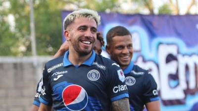 Auzmendi celebrando uno de sus dos goles marcados ante la UPN.