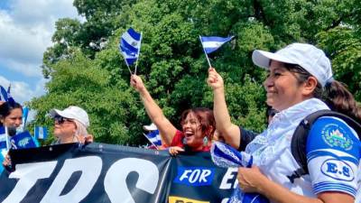 El presidente de la Asamblea Legislativa de El Salvador, Ernesto Castro, dijo este jueves que los salvadoreños amparados por el Estatus de Protección Temporal (TPS) en Estados Unidos cuentan con más tiempo para buscar su regularización migratoria.