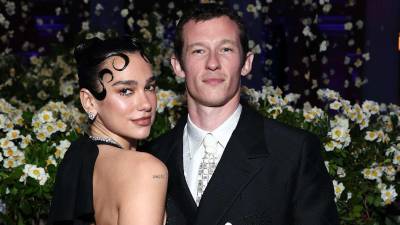 La cantante británica Dua Lipa prepara su boda en Palermo (Sicilia, sur de Italia) con el actor Callum Turner para el próximo fin de semana, entre el 5 y 7 de junio, según avanzaron este miércoles varios medios de comunicación italianos.