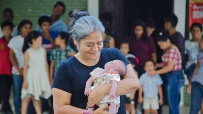 En lo que respecta a las mujeres al frente del hogar, el 24,4% trabaja por cuenta propia, mientras que el 18,4% lo hacen como asalariadas, según el Conadeh.