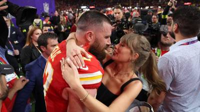 Travis Kelce y Taylor Swift son la pareja del momento.