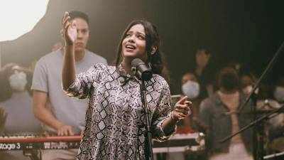 Un fin de semana lleno de música, comedia y películas para toda la familia. Esto es lo que puede disfrutar en la Capital Industrial. Habrán participaciones artísticas para todos los gustos: desde conciertos de rock hasta noches de música cristiana. Pero si lo que desea es dejar a un lado el estrés y salir de la rutina, nada mejor que un show de “stand up” en vivo, como el que se llevará a cabo en la Alianza Francesa este sábado 25 de julio. Ese mismo día hay actividades para toda la familia en Town Center