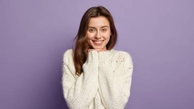 Hoy, el suéter se ha popularizado y se presenta en muchas versiones.