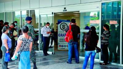 <b><span class=mln_uppercase_mln>Destino.</span></b> El 30% del presupuesto de la administración central es para salarios.