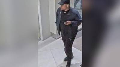 David Chávez salió huyendo del aeropuerto de Palmerola tras ser retenido, dijo el director de Migración de Honduras.